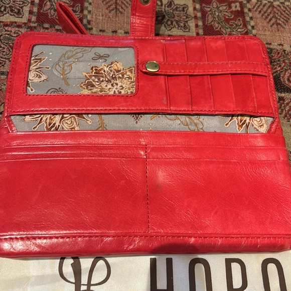 HOBO Wristlet red w/ dust bag - Picture 4 of 6